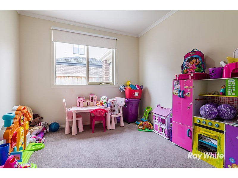 33 Copernicus Circuit, Cranbourne West VIC 3977