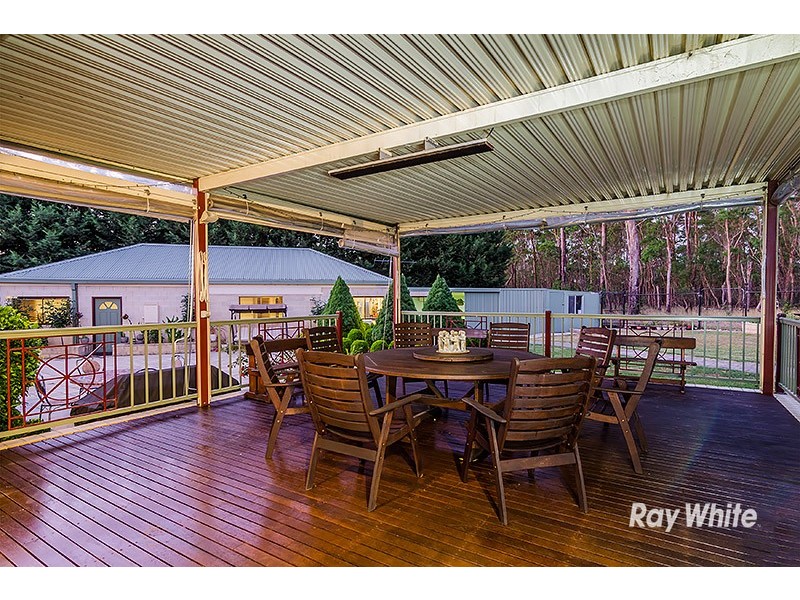 1 Cloverdale Lane, Lysterfield South VIC 3156