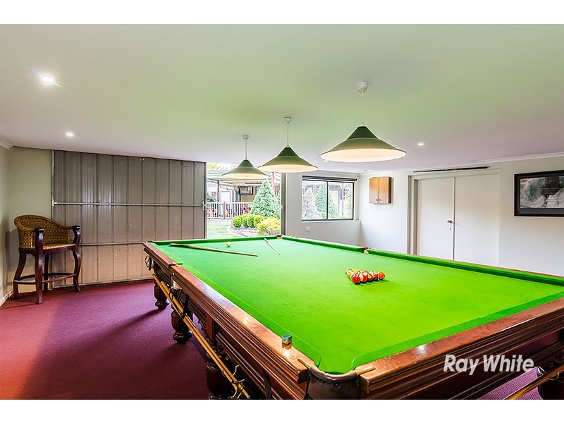 1 Cloverdale Lane, Lysterfield South VIC 3156