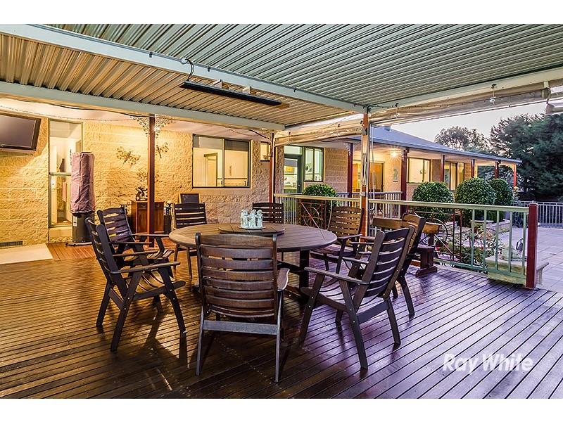 1 Cloverdale Lane, Lysterfield South VIC 3156