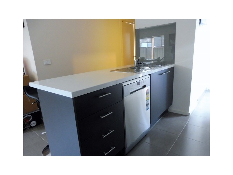 16 Pleven Rise, Clyde North VIC 3978