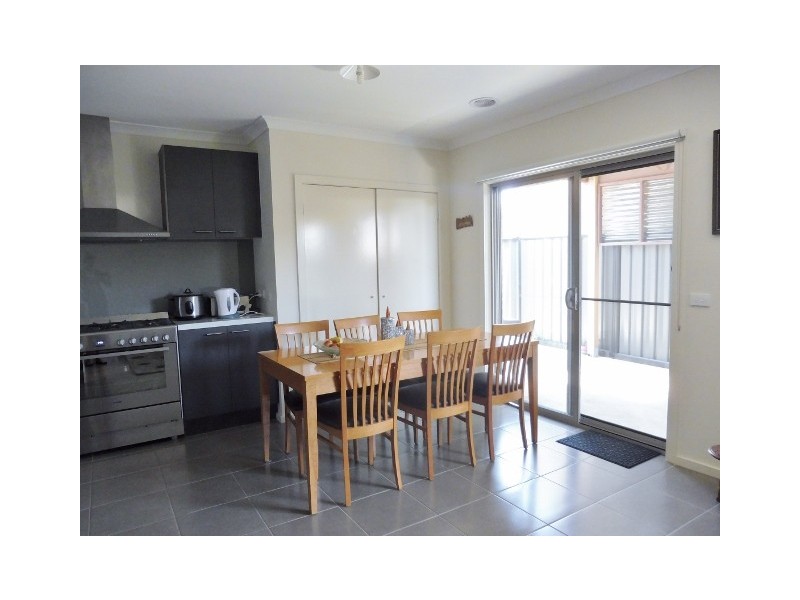 16 Pleven Rise, Clyde North VIC 3978