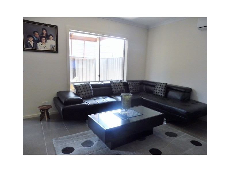 16 Pleven Rise, Clyde North VIC 3978