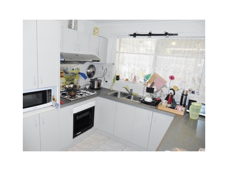 34 Bates Street, Cranbourne West VIC 3977