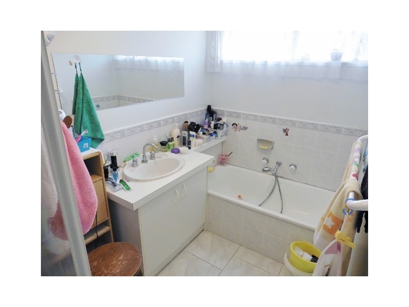 34 Bates Street, Cranbourne West VIC 3977