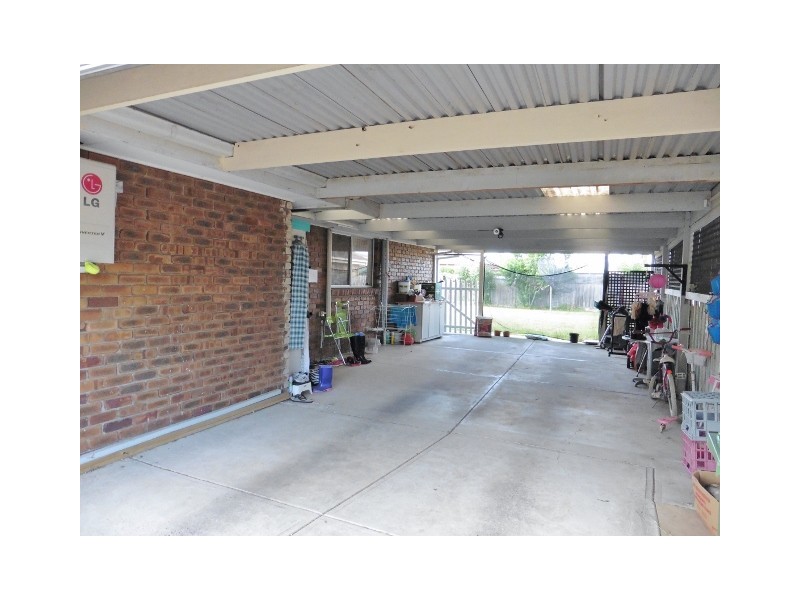 34 Bates Street, Cranbourne West VIC 3977