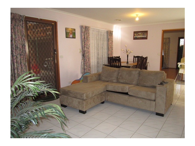 11 Cobungra Court, Hallam VIC 3803