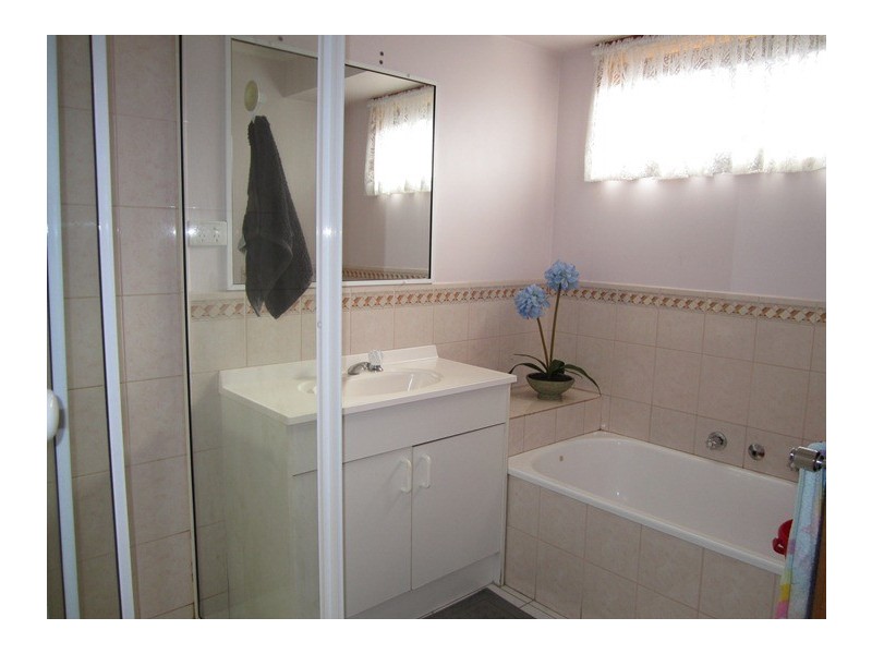 11 Cobungra Court, Hallam VIC 3803