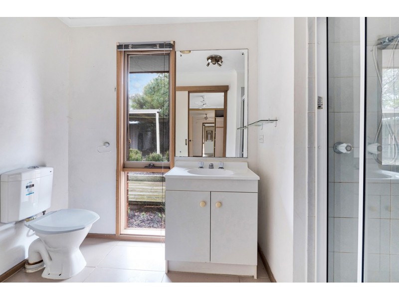 14 Brentwood Avenue, Cranbourne North VIC 3977