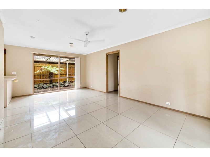 14 Brentwood Avenue, Cranbourne North VIC 3977