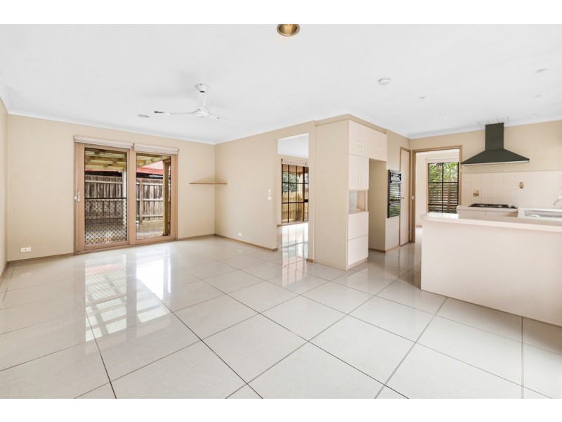 14 Brentwood Avenue, Cranbourne North VIC 3977