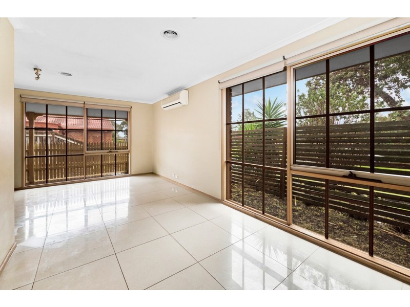 14 Brentwood Avenue, Cranbourne North VIC 3977