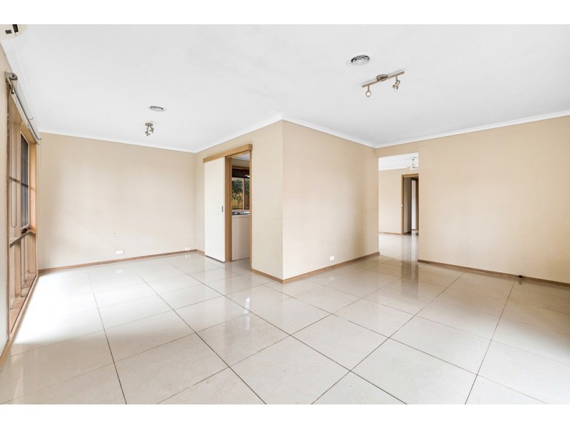 14 Brentwood Avenue, Cranbourne North VIC 3977