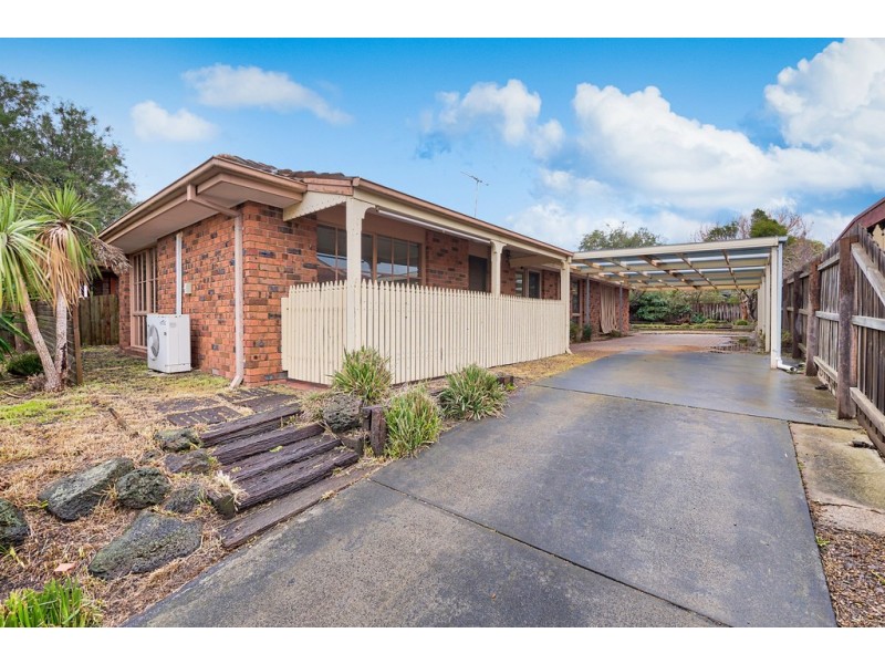 14 Brentwood Avenue, Cranbourne North VIC 3977