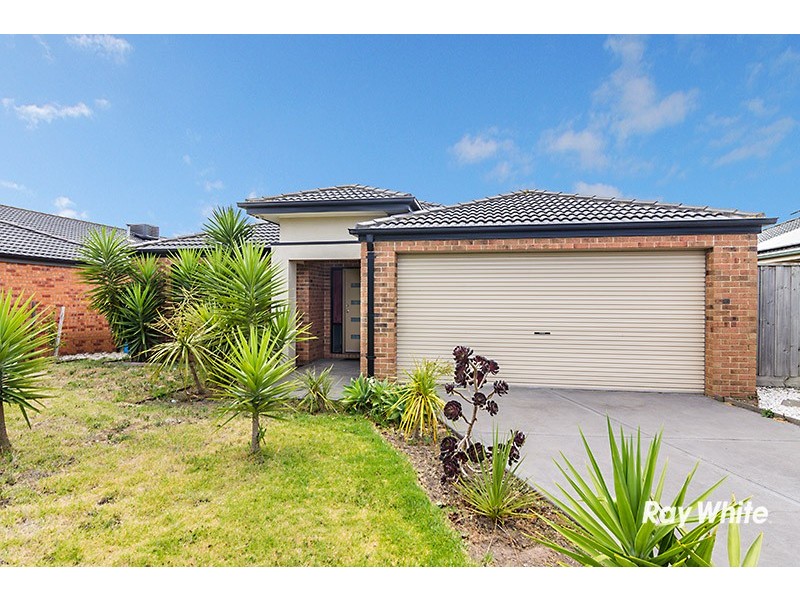 155 Rosebank Drive, Cranbourne North VIC 3977