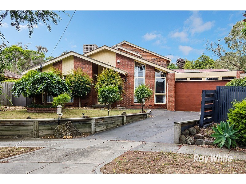 6 Rimfire Crescent, Cranbourne VIC 3977