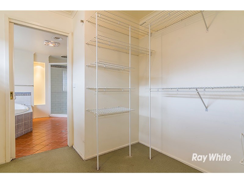 6 Rimfire Crescent, Cranbourne VIC 3977