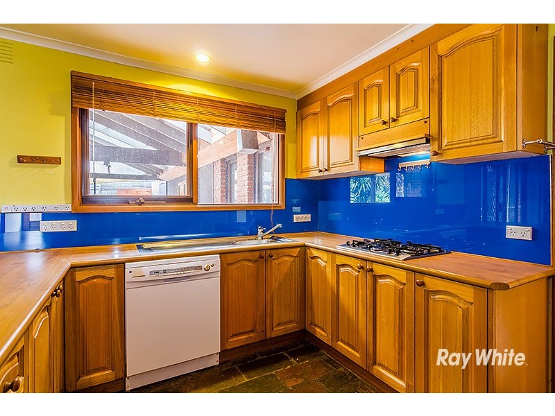 6 Rimfire Crescent, Cranbourne VIC 3977