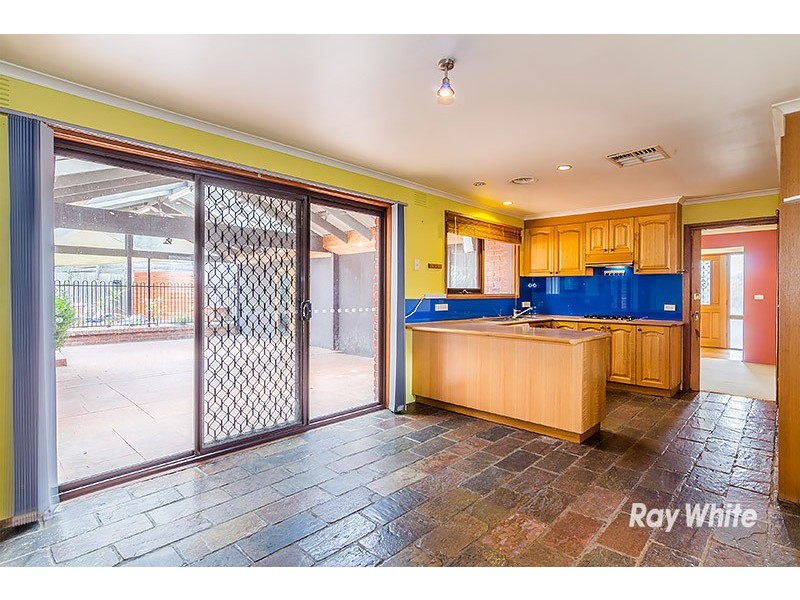 6 Rimfire Crescent, Cranbourne VIC 3977