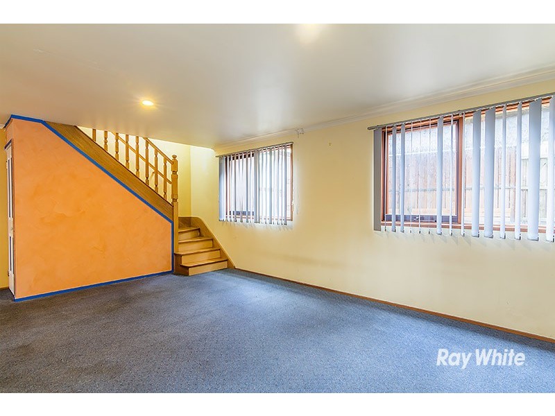 6 Rimfire Crescent, Cranbourne VIC 3977