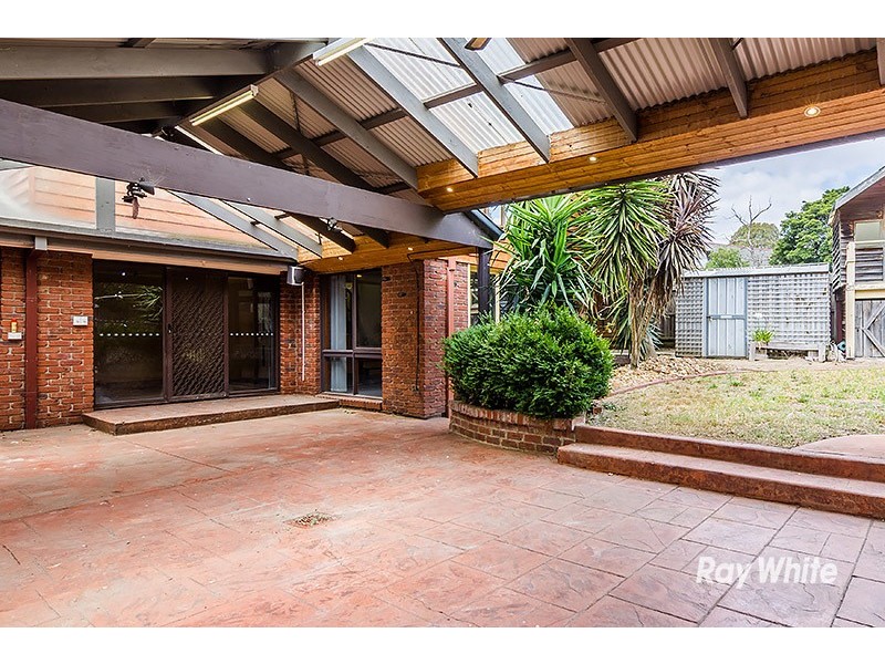 6 Rimfire Crescent, Cranbourne VIC 3977
