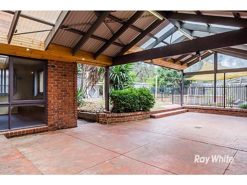 6 Rimfire Crescent, Cranbourne VIC 3977
