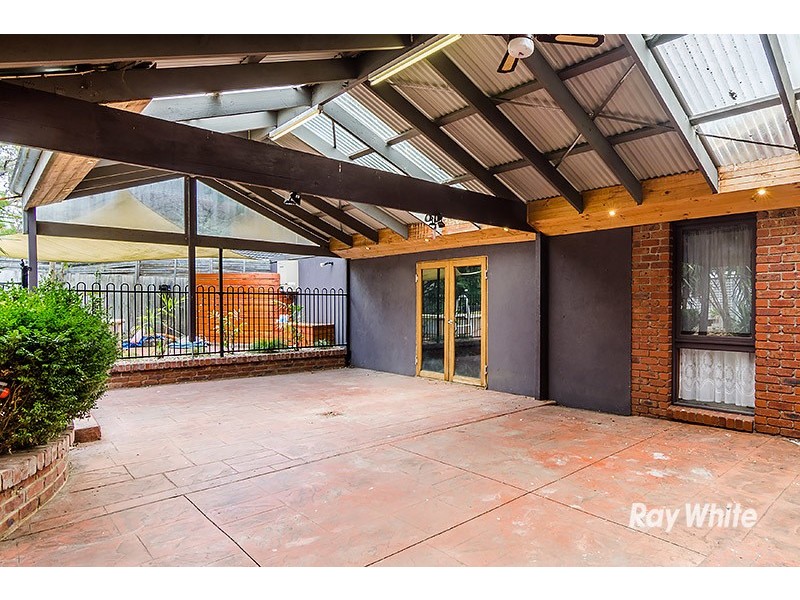 6 Rimfire Crescent, Cranbourne VIC 3977