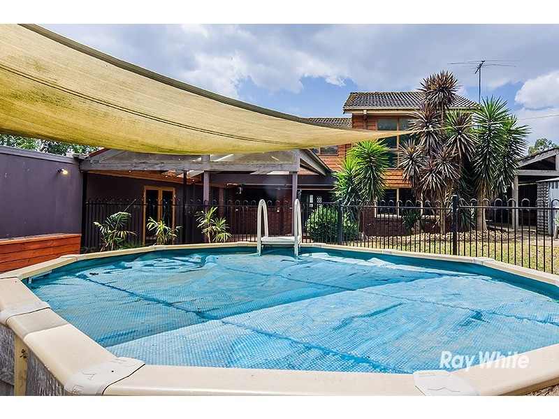 6 Rimfire Crescent, Cranbourne VIC 3977