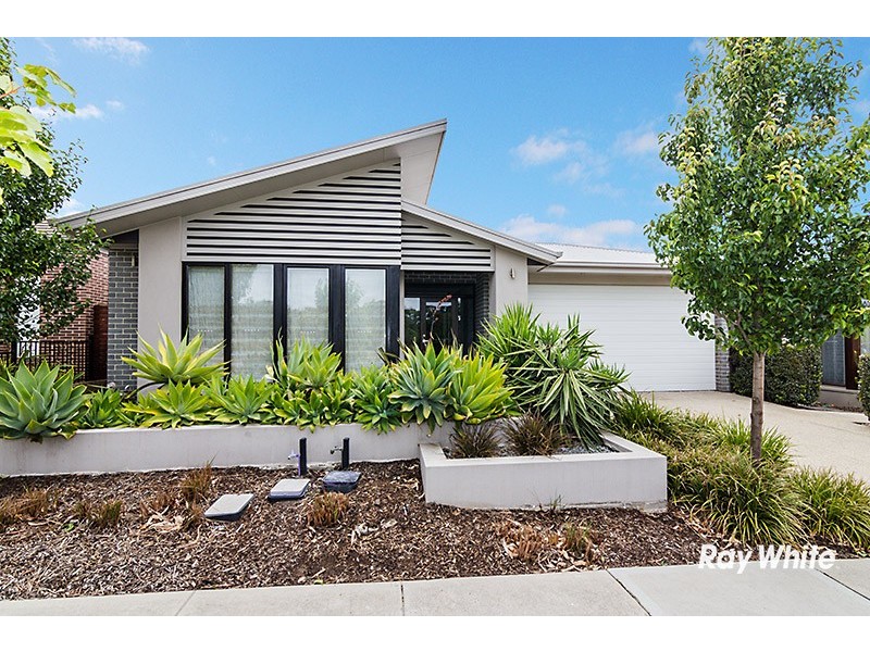 12 Red Maple Drive, Cranbourne West VIC 3977