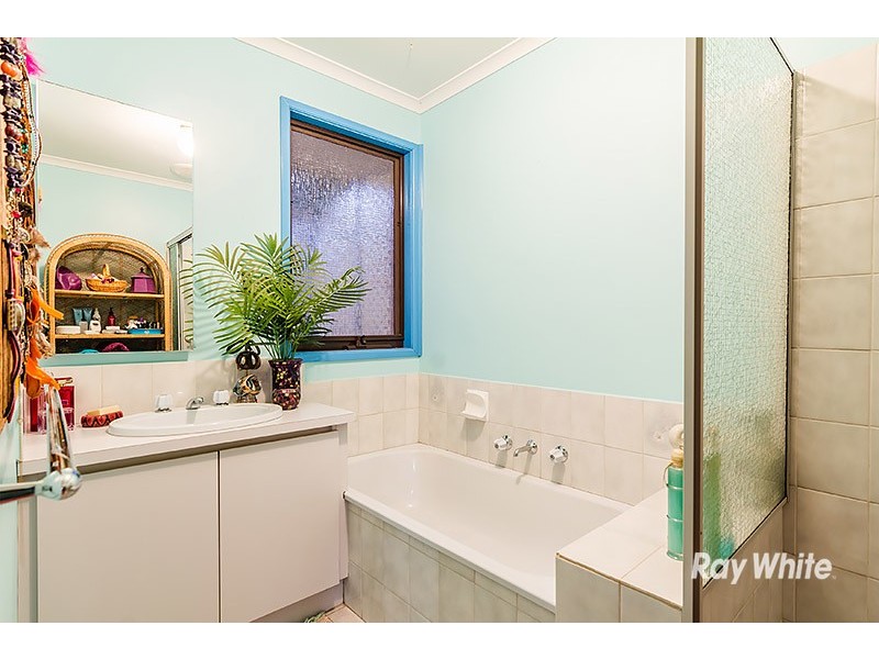 67 Courtenay Avenue, Cranbourne North VIC 3977