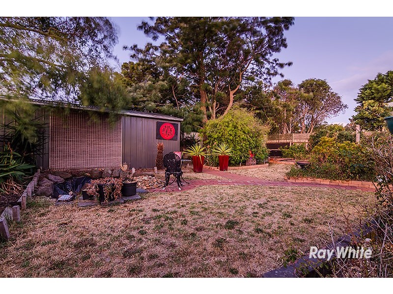 67 Courtenay Avenue, Cranbourne North VIC 3977