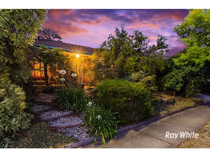 67 Courtenay Avenue, Cranbourne North VIC 3977