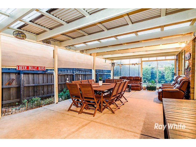 44 Stephellen Way, Cranbourne West VIC 3977