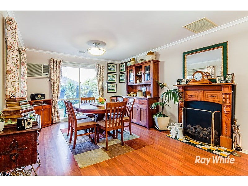 44 Stephellen Way, Cranbourne West VIC 3977