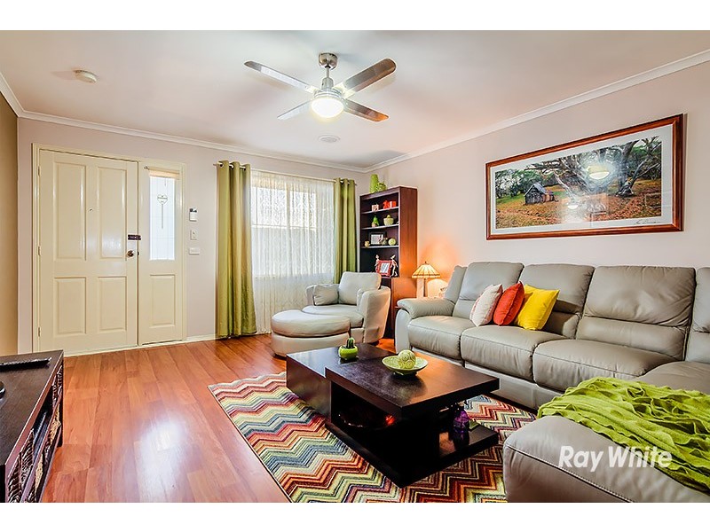 44 Stephellen Way, Cranbourne West VIC 3977