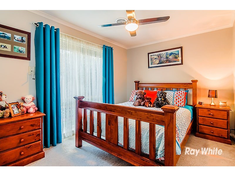 44 Stephellen Way, Cranbourne West VIC 3977