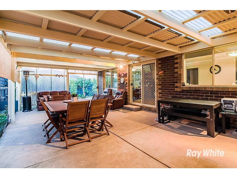 44 Stephellen Way, Cranbourne West VIC 3977