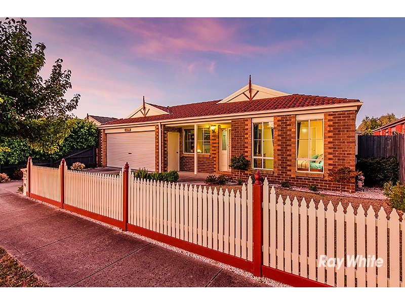 44 Stephellen Way, Cranbourne West VIC 3977