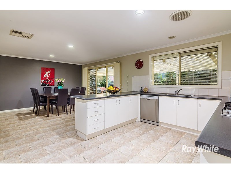 1 St Johns Wood, Skye VIC 3977