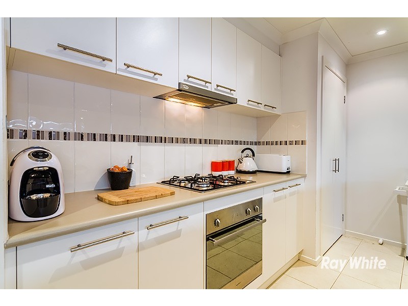 13 Nokota Lane, Clyde North VIC 3978