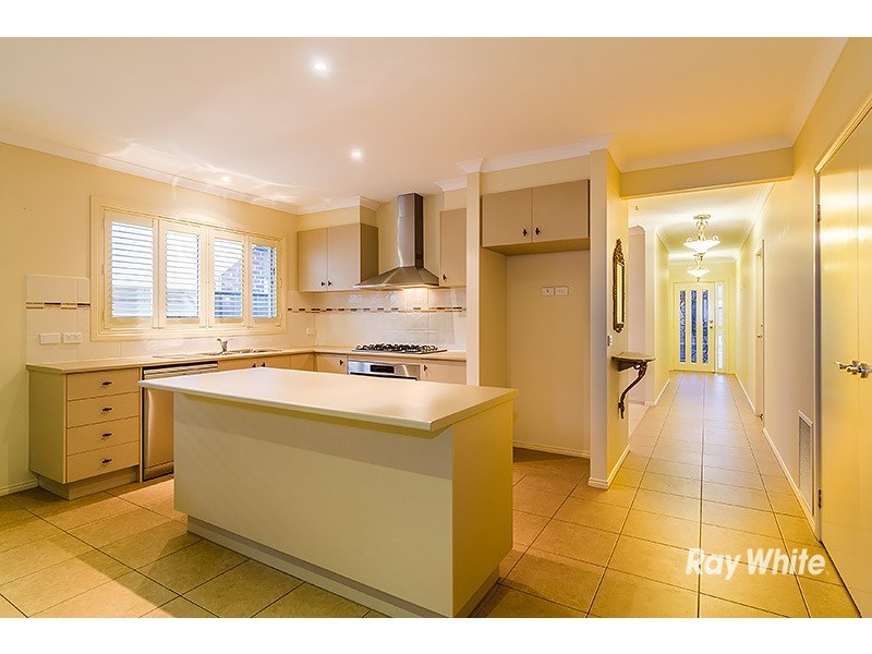 22 Tawleed Grove, Clyde North VIC 3978