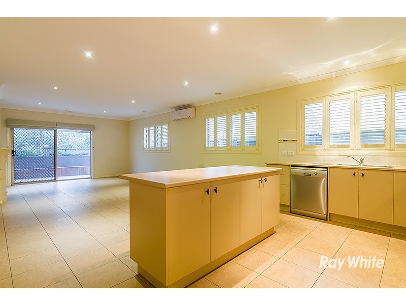22 Tawleed Grove, Clyde North VIC 3978
