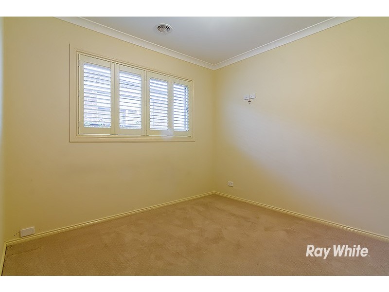 22 Tawleed Grove, Clyde North VIC 3978