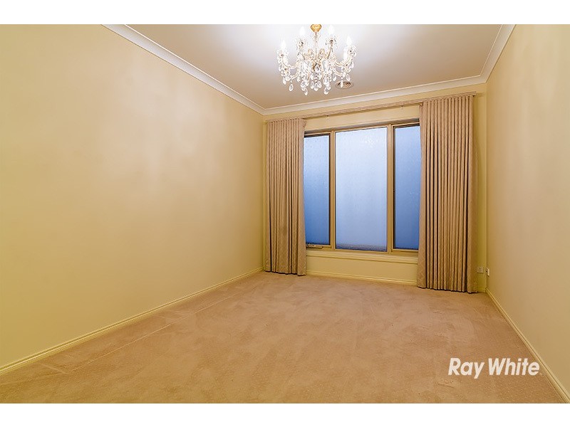 22 Tawleed Grove, Clyde North VIC 3978