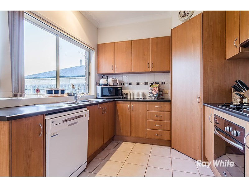 14 Gracehill Mews, Cranbourne VIC 3977