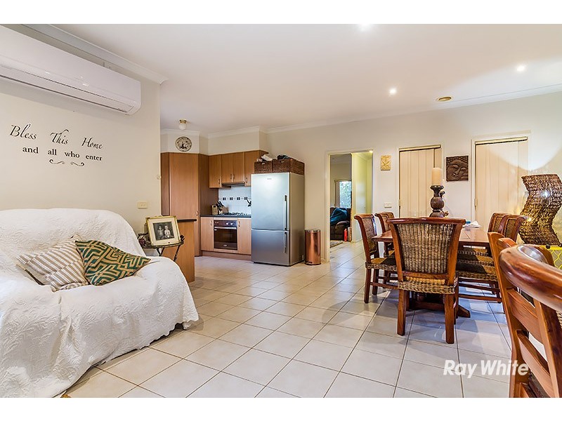 14 Gracehill Mews, Cranbourne VIC 3977