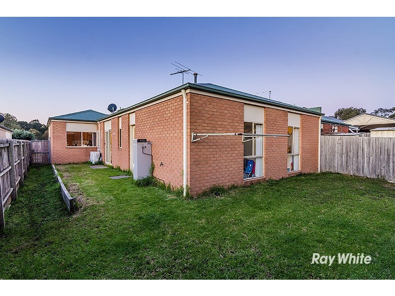 14 Gracehill Mews, Cranbourne VIC 3977