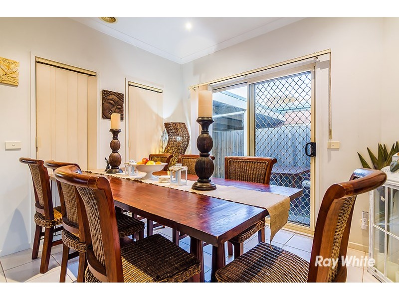 14 Gracehill Mews, Cranbourne VIC 3977