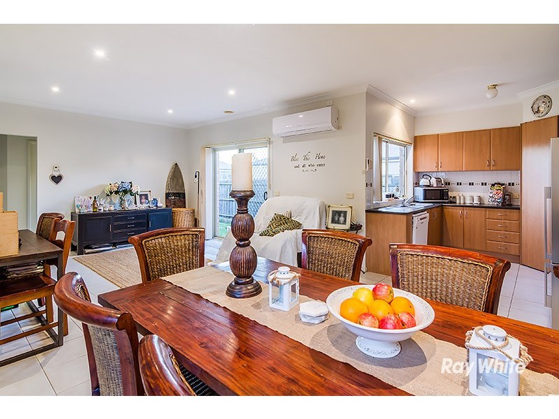 14 Gracehill Mews, Cranbourne VIC 3977