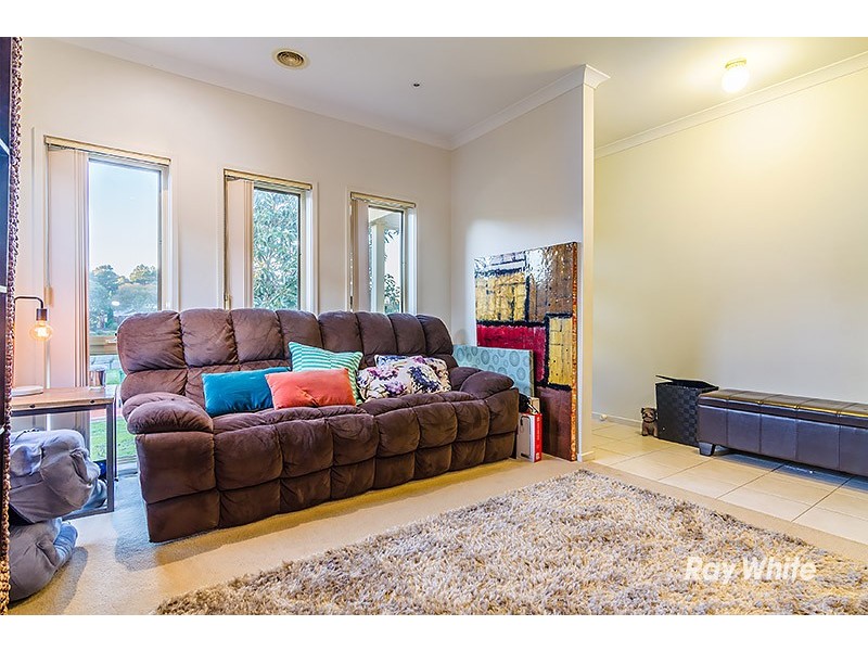 14 Gracehill Mews, Cranbourne VIC 3977